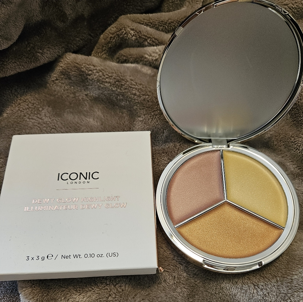 Iconic London Dewy Glow Highlight